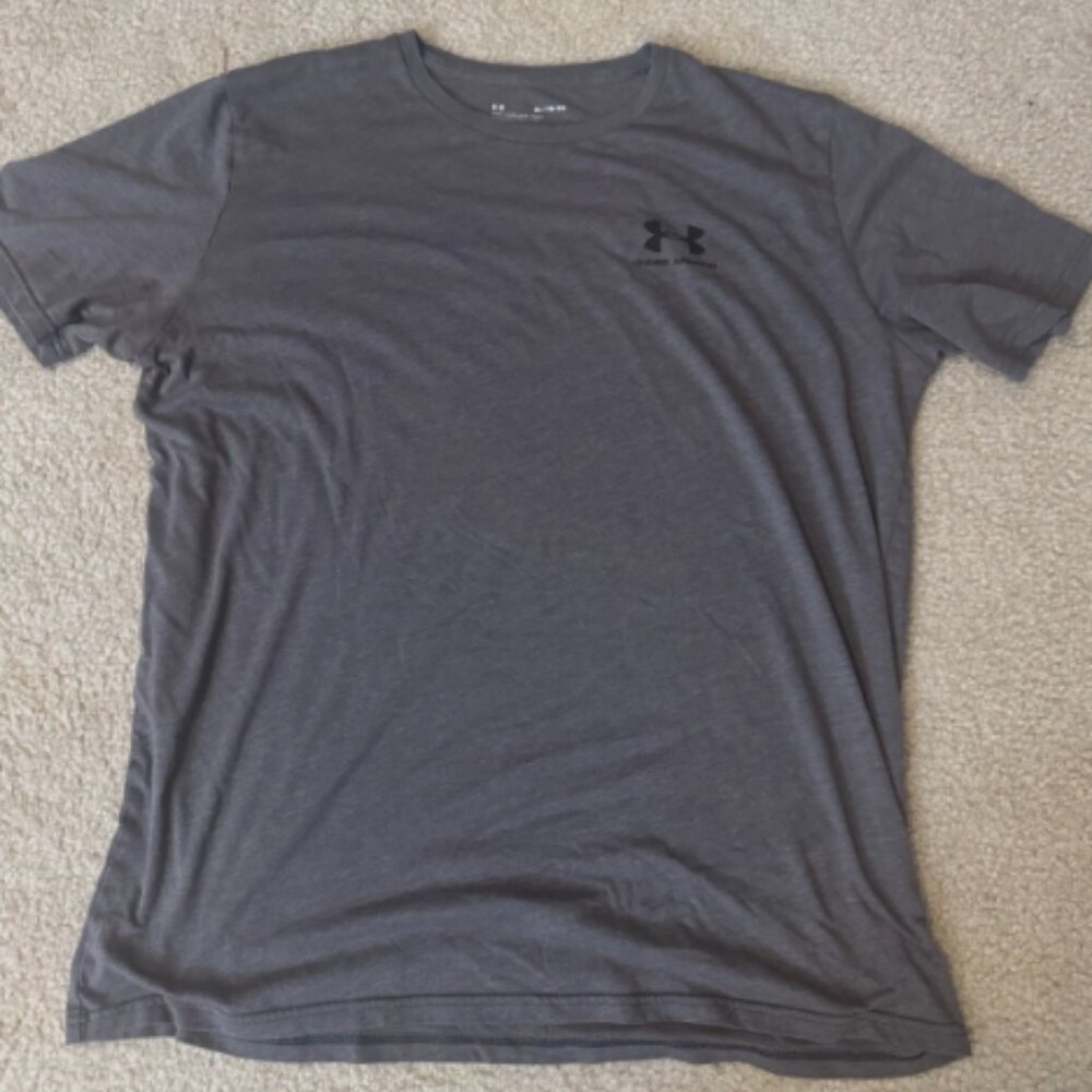 Gray Men’s Under Armour T-Shirt - Size XL